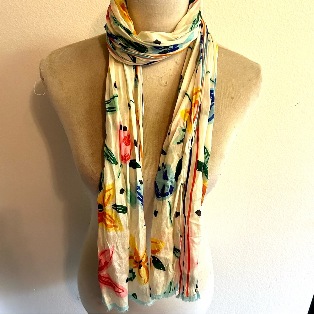 Oscar de la Renta Silk scarf white floral print lightweight fabric good cond